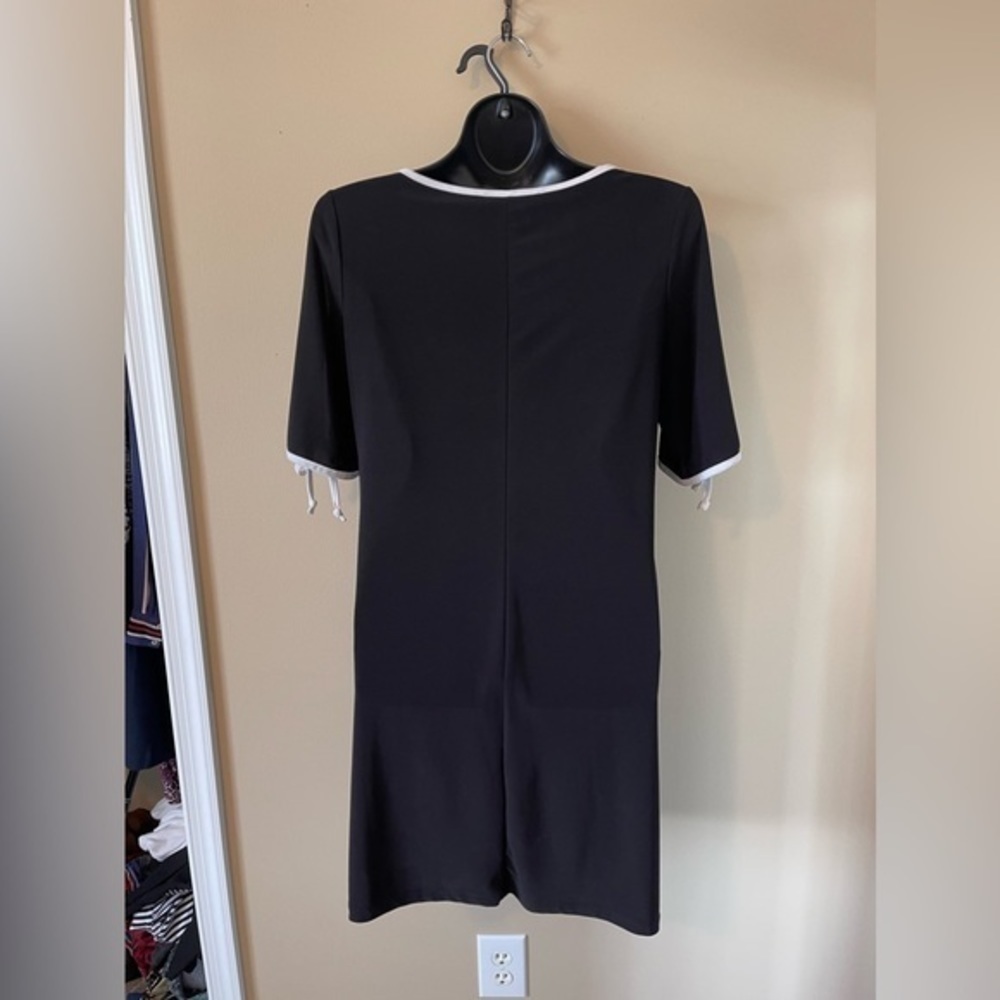 Bebe Shift Dress. Size M - Picture 3 of 5